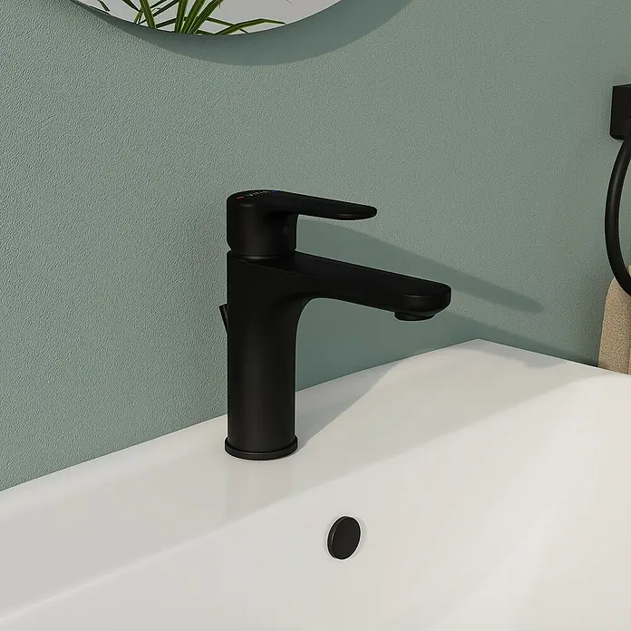 VitrA Waschtischarmatur Root Round - Schwarz - Elegante schwarze Waschtischarmatur auf einem weißen Waschbecken. Stilvolles Design für moderne Badezimmer mit minimalistischer Optik.