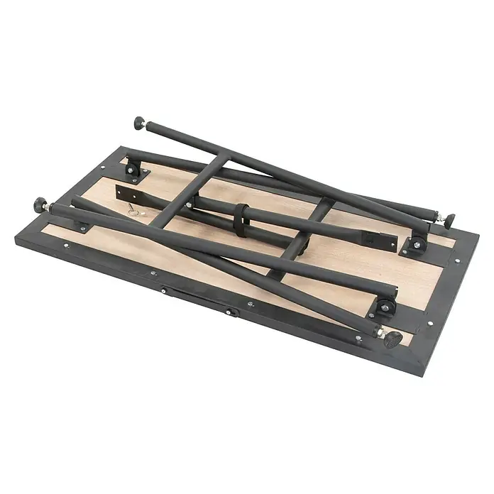 Rikta Werkbank klappbar - L x B: 100,5 x 50,6 cm, Arbeitshöhe: 84 cm, Belastbarkeit: 150 kg, Schwarz, Holz - Zusammengeklappter Tisch mit schwarzem Metallgestell und einer hellbraunen Tischplatte. Ideal für platzsparende Aufbewahrung.