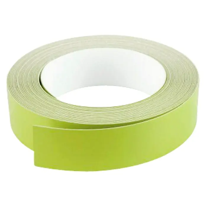 Maderas Daganzo Canto de PVC preencolado Pistacho Blister - 500 cm x 22 mm x 5 mm, Pistacho - Un rollo de cinta de cantear autoadhesiva verde lima, ideal para una aplicación fácil y limpia a muebles y otras superficies.