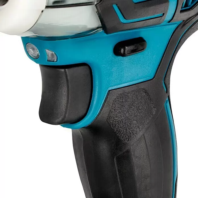 Makita LXT 18V Akku-Impulsschrauber DTS141RTJ - 18 V, 2 Akkus, 5 Ah, 40 Nm - Detailaufnahme