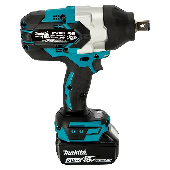 Makita LXT 18V Akku-Schlagschrauber TW1001RTJ - 18 V, 2 Akkus, 5 Ah, 1.700 Nm - Bild einer Makita DTW1001 Akku-Schlagschrauber mit 18V 5.0Ah Akku.