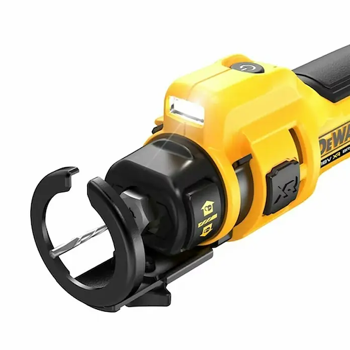 DeWalt XR 18V Sierra de sable de batería DCE555N-XJ - 18 V, Sin batería, Número de oscilaciones marcha en vacío: 26.000 r.p.m. - Primer plano del DeWalt DCE555N-XJ, una herramienta eléctrica amarilla y negra diseñada para cortes precisos en paneles de yeso.
