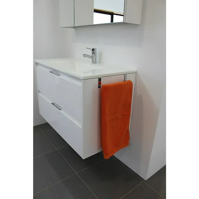 Deblanch Toallero de gancho Vento 25 - Cromo, Brillante - Elegante lavabo de baño con un acabado blanco brillante y una toalla naranja vibrante para un toque de estilo moderno.