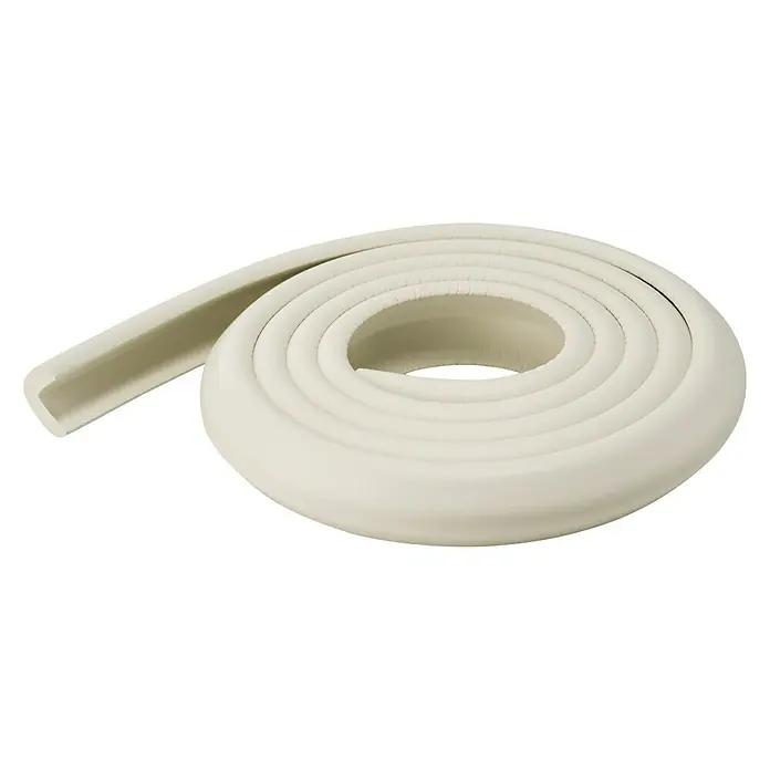 Inofix Protector para esquina 5003-2- - Blanco, 1 ud. - Rollo de acolchado de espuma blanco para proteger esquinas y bordes, ayudando a prevenir golpes y aumentar la seguridad en el hogar.