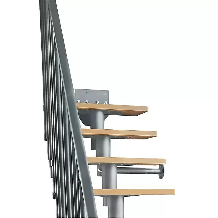 Atrium Raumspartreppe Mini Vertical - Farbton Metall: RAL 9006, Breite: 60 cm, Buche, Geschosshöhe: 222 cm - 300 cm - Moderne Wendeltreppe mit hellen Holzstufen und grauem Metall-Mittelpfosten und -Geländer, von unten gesehen.