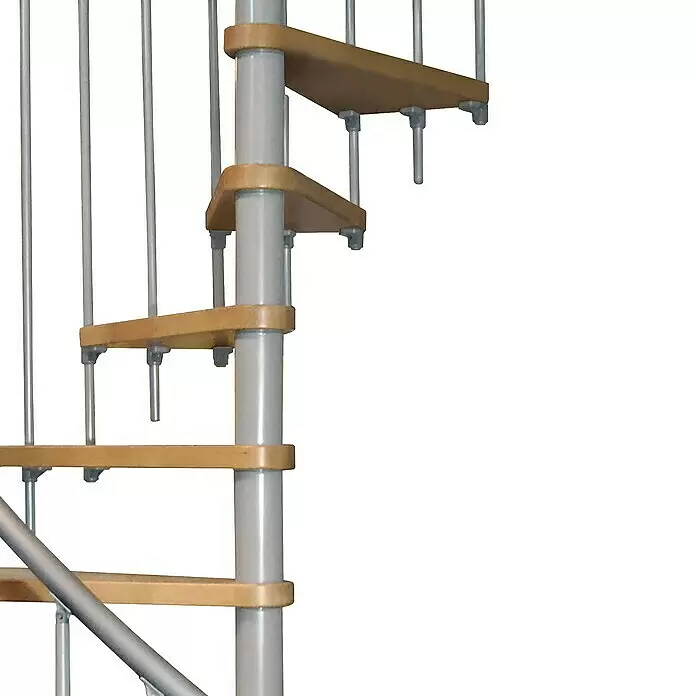 Atrium Spindeltreppe Novo - Farbton Metall: RAL 9006, Durchmesser: 140 cm, Buche, Geschosshöhe: 271,4 cm - 313,5 cm - Detailaufnahme einer Wendeltreppe mit hellbraunen Holzstufen und grauem Metallgeländer.
