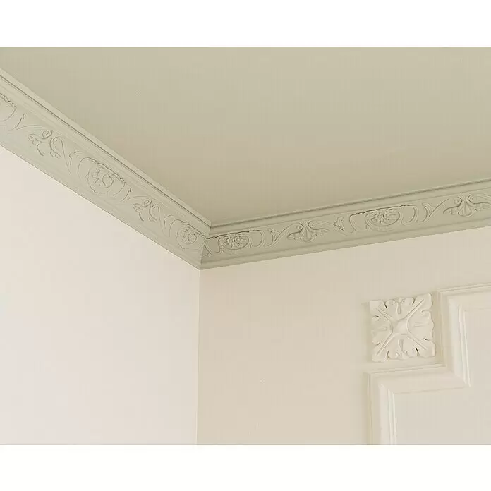 Nmc Decoflair Zierprofil Deckenleiste E26 - 2 m x 45 mm x 65 mm, Expandiertes Polystyrol (EPS) - Dekorative salbeigrüne Deckenleiste mit floralen Mustern und weißer Wandvertäfelung.