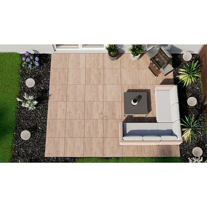 Terrassenfliese Garden Coldbrown 2.0 - 59,7 x 59,7 x 2 cm, Grau/Braun, Matt - Ansicht von oben einer Terrasse mit Gartenmöbeln, Grill und Pflanzen, die ein entspannendes Ambiente schaffen.