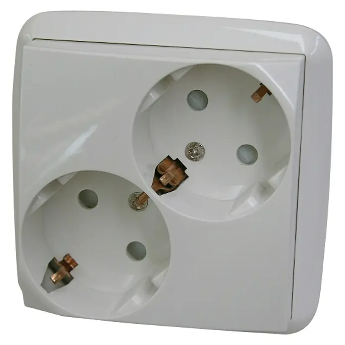 Eurobric 2000 Base de enchufe múltiple - Blanco, Con interruptor - Un primer plano de una toma de corriente doble blanca, diseñada para conectar aparatos eléctricos en interiores.