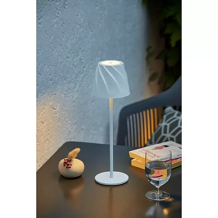 Starlux Akku-Tischleuchte Loreo - 4 W, L x B x H: 11 x 11 x 36 cm, Weiß, Warmweiß - Stimmungsaufnahme