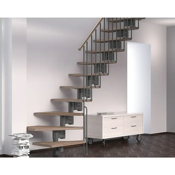 Sogem Escalera principal Eureka - Haya, Ancho: 74 cm, 1/4 espiral derecha - Elegante escalera con peldaños de madera y barandilla de metal gris, que serpentea en una habitación moderna. Ideal para soluciones.