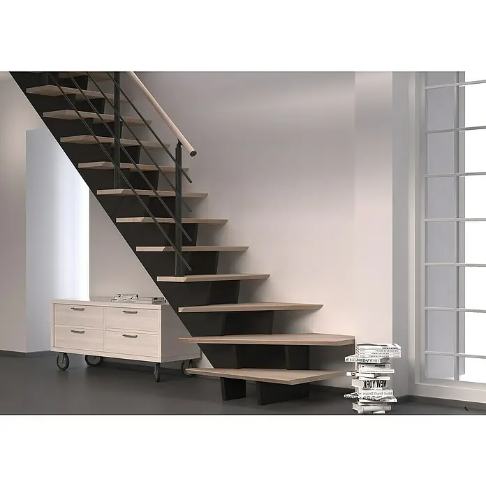 Sogem Escalera principal Biax - Haya, Ancho: 85 cm, 1/4 espiral izquierda, Altura de planta: 300 cm - Escalera moderna con escalones de madera y barandilla negra, complementa el diseño minimalista de la habitación. Solución elegante y ahorra espacio.