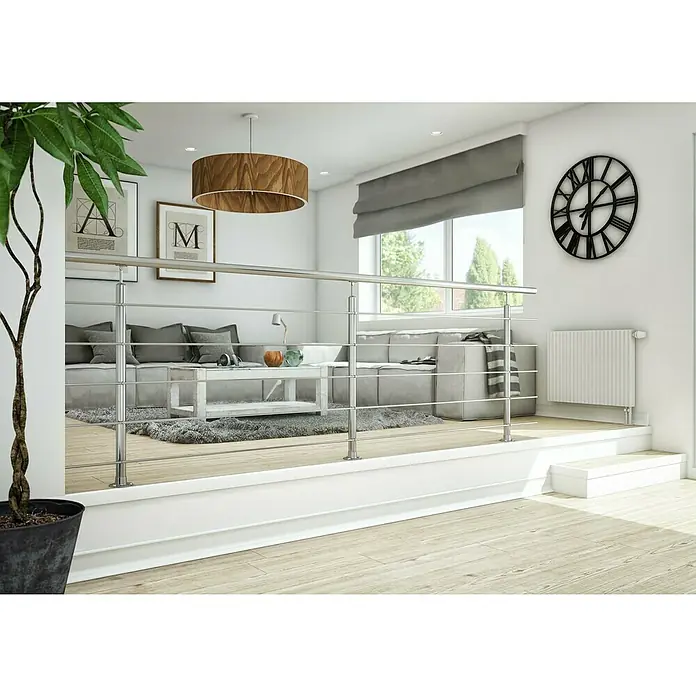Sogem Balaustrada Harmony - 150 x 102 cm, Acero inoxidable, Plateado - Salón luminoso con barandillas modernas de acero inoxidable, creando un ambiente elegante y seguro.