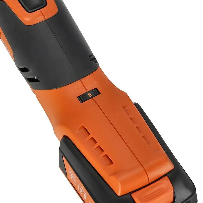 Fein Maschinen-Set Das Combo Kit Professionell AMM 300 Plus & ABSU 12 -  - Nahaufnahme eines orangefarbenen Elektrowerkzeugs mit schwarzem Griff und einem Einstellrad mit der Nummer 6.
