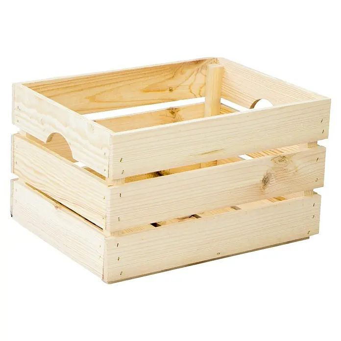 Holzkiste Magda - L x B x H: 40 x 30 x 23 cm, Gehobelt - Holzkiste: Eine helle Holzkiste mit Griffaussparungen und einer offenen Konstruktion, ideal für Lagerung oder Dekoration.