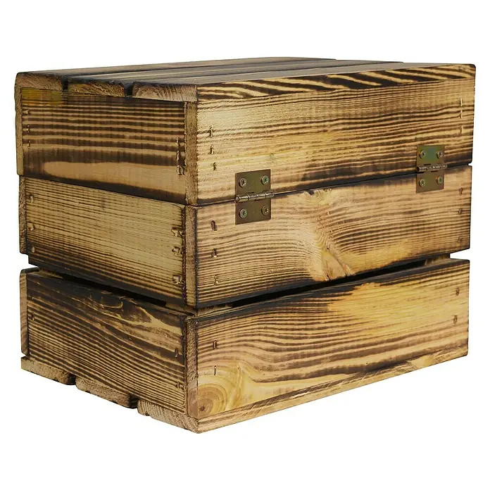 Holzkiste Assos - L x B x H: 27,5 x 20 x 21,5 cm, Braun - Holzstapelboxen, rustikal geflammt, ideal zur Lagerung und Dekoration. Die Kisten sind robust und vielseitig einsetzbar.