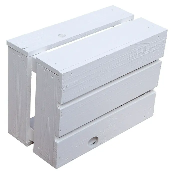 Holzkiste Frieda - L x B x H: 30 x 22 x 16 cm, Weiß - Nahaufnahme einer weißen Holzkiste mit rustikalem Charme, ideal für Aufbewahrung und Dekoration.