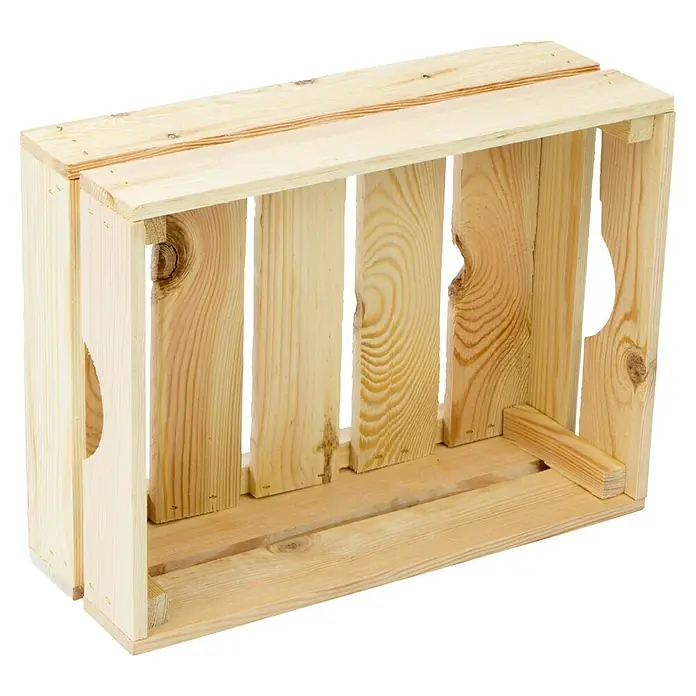 Holzkiste Leni - L x B x H: 40 x 30 x 15 cm, Braun, Gehobelt - Produktansicht einer leeren, unbehandelten Holzkiste mit Griffaussparungen, ideal zur Aufbewahrung und Dekoration.