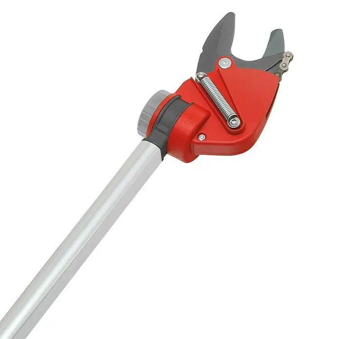 Wolf-Garten Teleskop-Astschere PDC RR 400 T - Schneidsystem Gartenschere: Bypass, Max. Aststärke: 35 mm - Nahaufnahme einer Astschere mit rotem Kopf und silbernem Griff vor schwarzem Hintergrund. Perfekt zum Beschneiden von Bäumen und Sträuchern.
