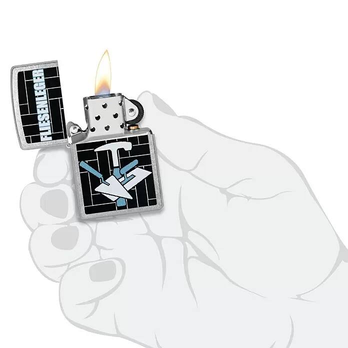 Zippo Sturmfeuerzeug Classic Street Chrome™ - Fliesenleger - Anwendungsbeispiel