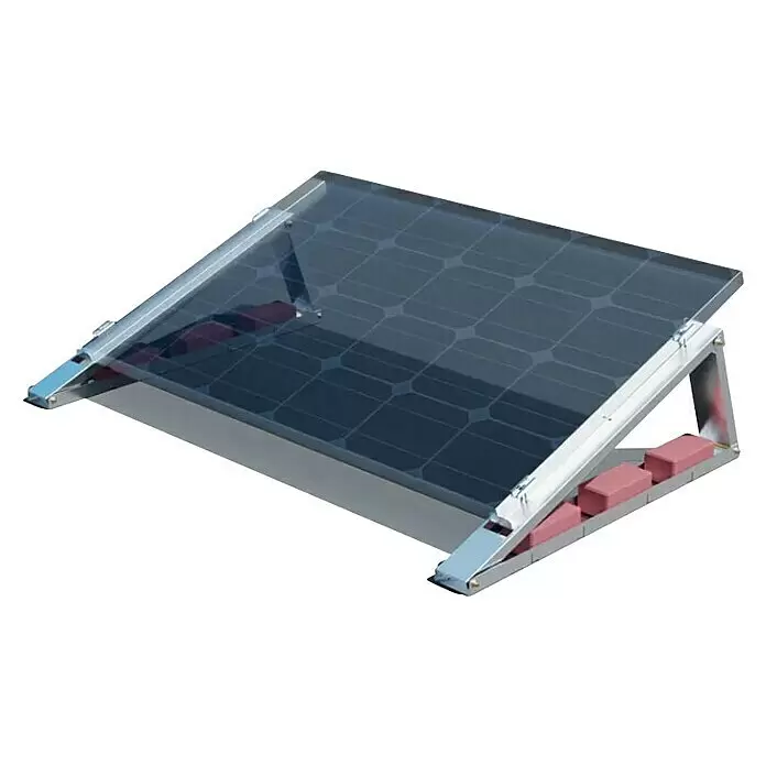Absaar Universalhalterung - Aluminium, Mit Neigungsverstellung - Dunkles Solarpanel auf silbernem, verstellbarem Ständer, mit roten Ziegeln beschwert.