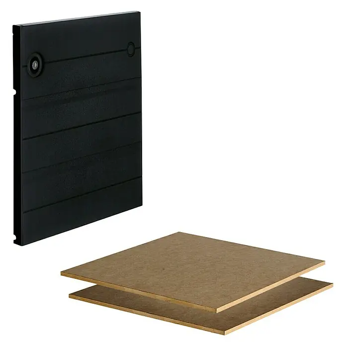 Wolfcraft Balda adicional y puerta - 3 pzs., Específico para: Bancos y mesas de trabajo Wolfcraft - En la imagen se muestra una trampilla de acceso negra y dos tableros de madera. La trampilla es un producto duradero.
