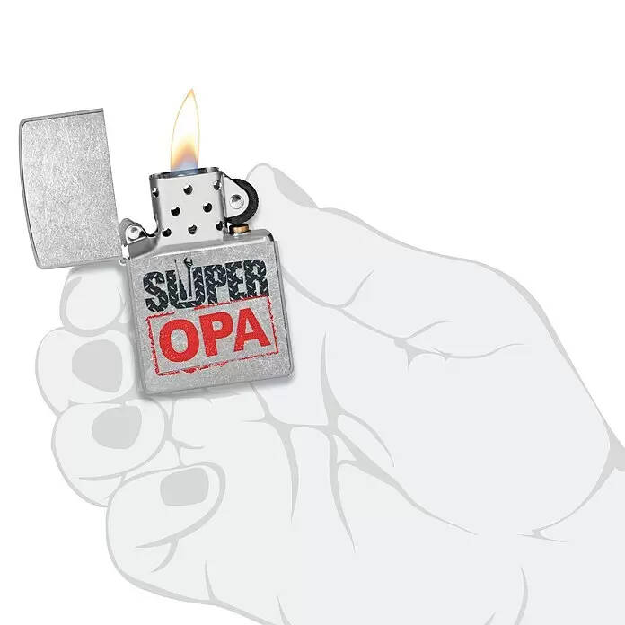 Zippo Sturmfeuerzeug Classic Street Chrome™ - Super Opa - Anwendungsbeispiel