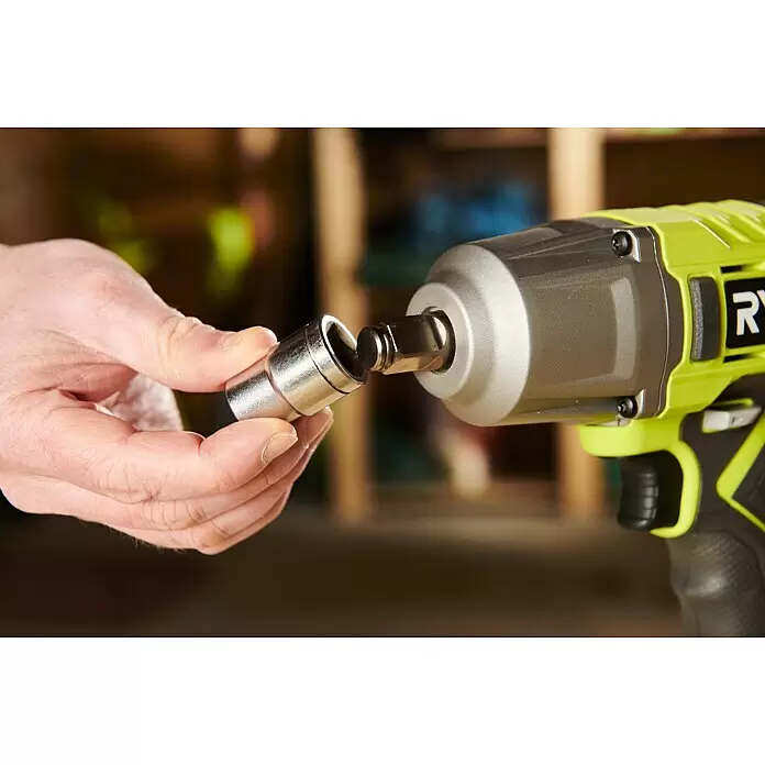 Ryobi ONE+ Akku-Schlagschrauber RIW18-0 - 18 V, Ohne Akku, 600 Nm - Anwendungsbeispiel