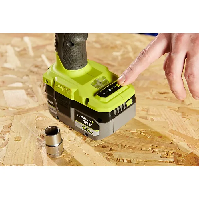 Ryobi ONE+ Akku-Schlagschrauber RIW18-0 - 18 V, Ohne Akku, 600 Nm - Der Ryobi ONE+ Akku-Schlagschrauber mit einstellbaren Drehmomentstufen für präzises Arbeiten an verschiedenen Materialien.