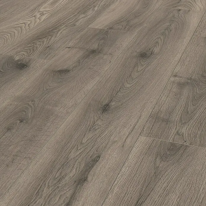 Krono Original Laminat Atlantic 12 - Steelworks Oak, Landhausdiele, 1.288 x 195 x 12 mm - Nahaufnahme von Laminatboden mit Holzmuster in verschiedenen Grautönen, der ein realistisches und modernes Aussehen bietet.