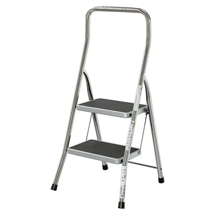 Krause Klapptritt Toppy XL - Anzahl Tritte: 2 Stk., Arbeitshöhe: 2,5 m, Belastbarkeit: 150 kg, Aluminium - Eine silberne Trittleiter mit zwei Stufen und einem Haltegriff oben, ideal für den Heimgebrauch und kleine Reparaturen.