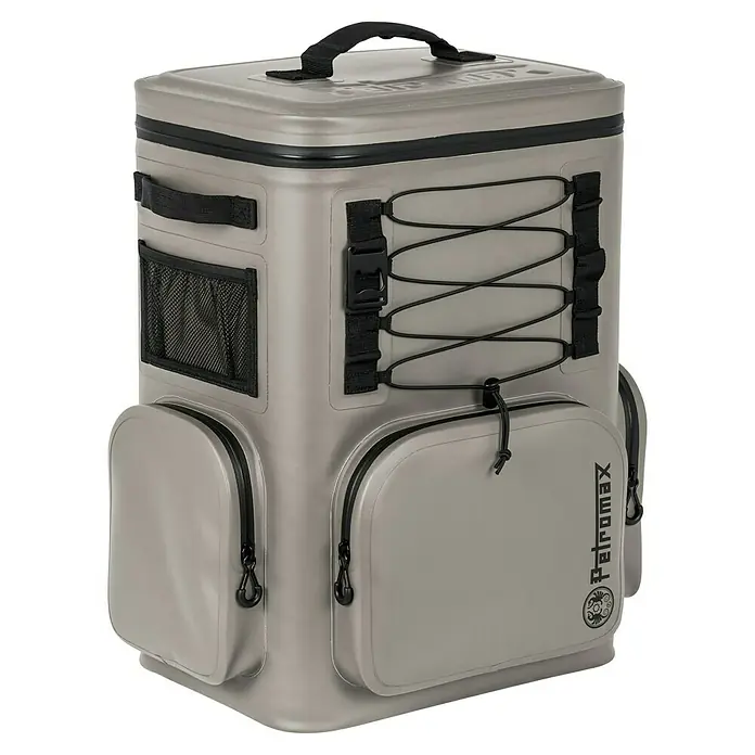 Petromax Kühlrucksack - Volumen: 27 l, Sand, L x B x H: 44,5 x 34 x 54,5 cm - Grauer Petromax Kühltasche Rucksack, perfekt für Outdoor-Abenteuer. Mit praktischen Fächern und robustem Design.