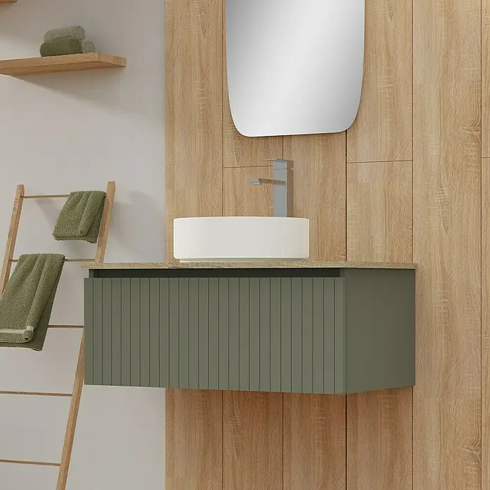 Artysan Conjunto de mueble de baño Yako - Ancho: 80 cm, Verde musgo, 3 pzs. - Baño con mueble de lavabo color oliva y lavabo sobre encimera. Un espejo y una escalera de toallas completan el diseño.