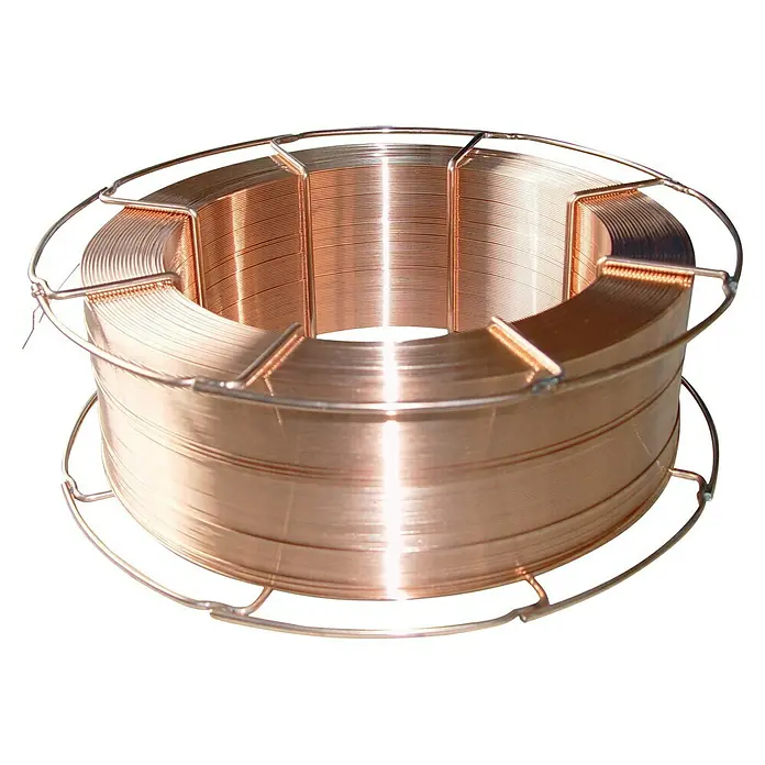 Güde Schweißdraht - Stahl, Durchmesser: 0,8 mm, 15 kg - Nahaufnahme einer Spule aus Kupferdraht mit einem Metallrahmen. Perfekt für Schweißprojekte und elektrische Anwendungen.