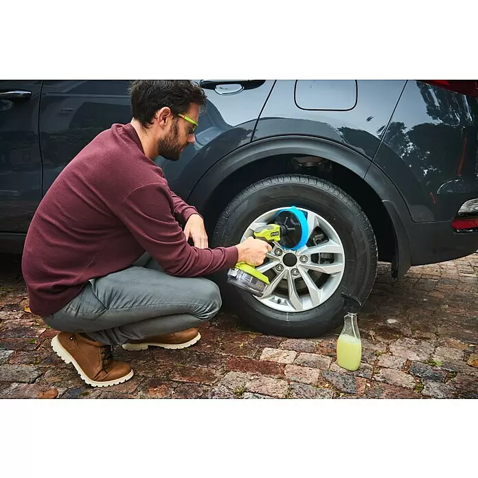 Ryobi ONE+ Akku-Reinigungsbürste R18CPS-0 - 18 V, Ohne Akku - Anwendungsbeispiel