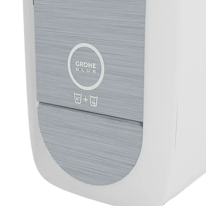 Grohe Spültischarmatur Blue Home - Höhe: 41,8 cm, C-Auslauf, Supersteel, Matt, Schwenkbar - Detailansicht eines Grohe Blue Wassersystems mit Bedienfeld. Es zeigt das Grohe Logo und Symbole für Wasseroptionen.