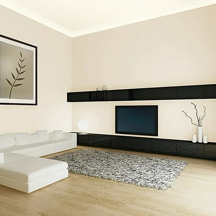 swingcolor Soft Colors Wandfarbe - Amber, Matt, 5 l - Wohnzimmer mit stilvollem weißen Sofa, TV-Wand mit eleganten schwarzen Elementen und einem flauschigen Teppich für Komfort.
