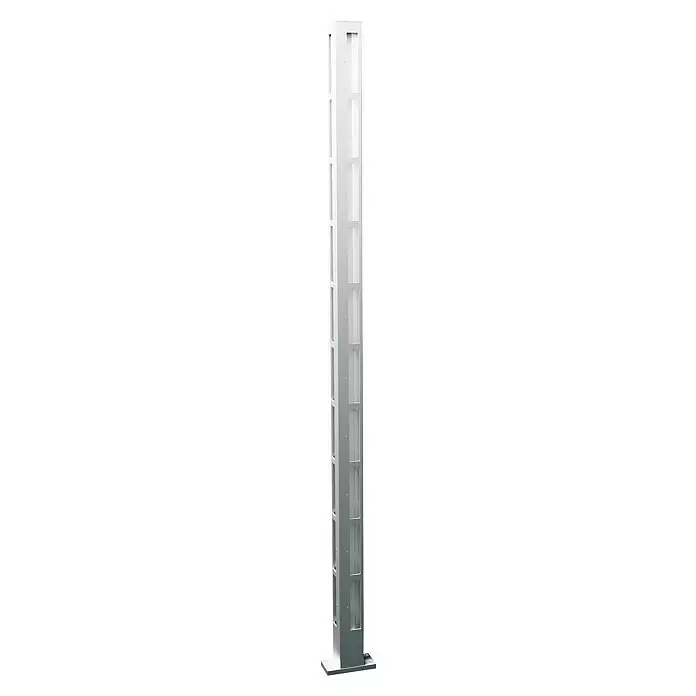 Recal Zaunpfosten Karlsdal - Höhe: 174 cm, Durchmesser: 70 mm, Natur eloxiert, Aluminium - Diagonale Ansicht