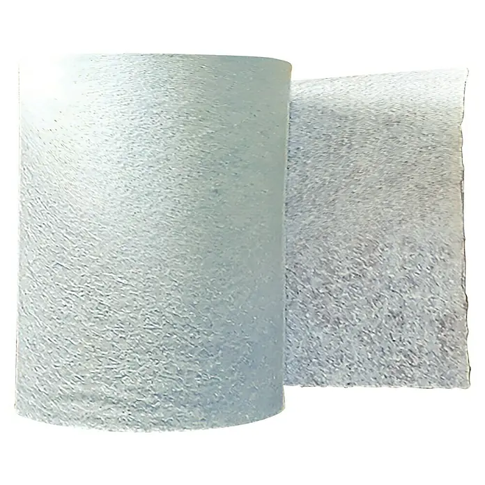Kerakoll Malla de refuerzo Bioscud TNT - 2 x 50 m - Primer plano de un rollo de material translúcido texturizado, ideal para manualidades y aplicaciones decorativas.