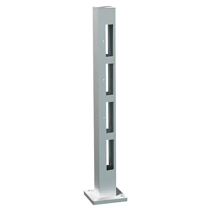 Recal Zaunpfosten Karlsdal - Höhe: 74,5 cm, Mittelpfosten, Natur eloxiert, Aluminium - Silbergrauer, rechteckiger Metallpfosten mit vier quadratischen Aussparungen und flachem Sockel mit Befestigungen. Ideal für vertikale Installationen.