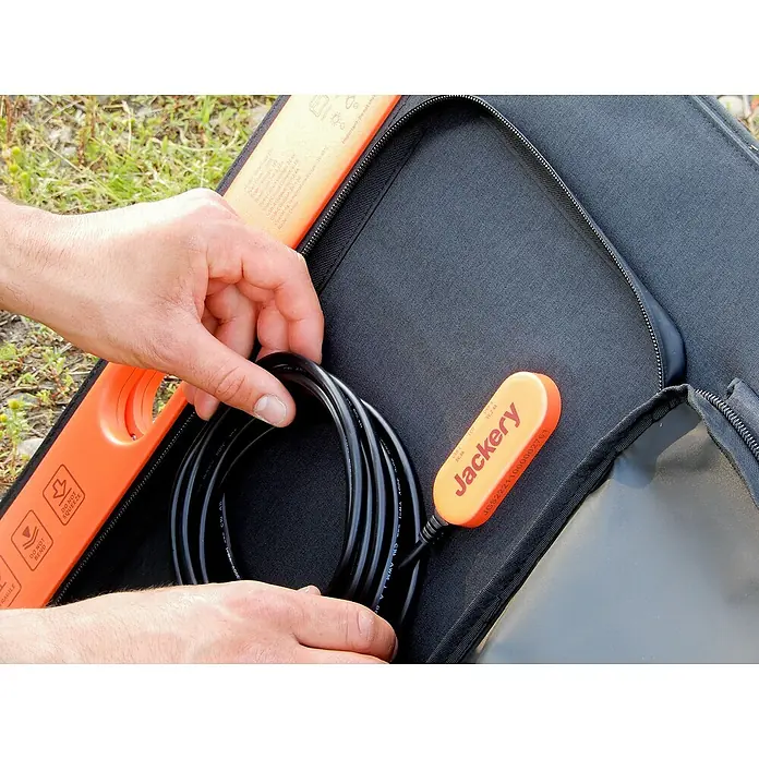 Jackery Estación de energía portátil Explorer 240 Pro EU - 240 Wh, Negro, 16,8 Ah - Panel solar Jackery con cable y conector dentro de una bolsa. Para la generación de energía ecológica en movimiento.