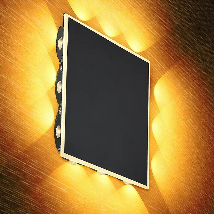 Globo Aplique de pared Saidy - 12 W, Negro, Otros - Lámpara de pared con diseño cuadrado negro y luz blanca cálida, creando una iluminación ambiental.
