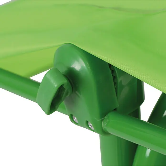 Siena Garden Froggy Hollywoodschaukel für Kinder - L x B x H: 180 x 78 x 110 cm - Nahaufnahme eines grünen Kinderstuhls mit verstellbarer Rückenlehne und robustem Rahmen für den sicheren Gebrauch.