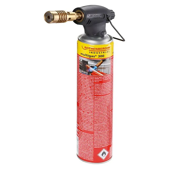 Rothenberger Industrial Unidad de soldadura de alto rendimiento ROFIRE - 1.800 °C - Imagen de un soplete industrial Rothenberger Multigas 300, ideal para profesionales y aficionados al bricolaje que necesitan una fuente de calor fiable.