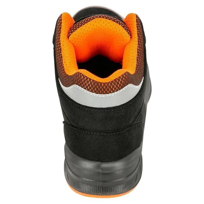 Sicherheitsstiefel Gordon - 44, Schutzklasse nach EN ISO 20345: S1P, Schwarz, Orange - Rückansicht eines schwarzen Sicherheitsschuhs mit orangefarbener Polsterung und reflektierendem Detail. Robust und komfortabel für den Arbeitsschutz.