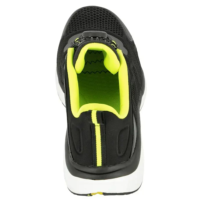 Sicherheitshalbschuh Fynn - 45, Schutzklasse nach EN ISO 20345: S1P, Schwarz, Neongrün - Eine Nahaufnahme eines schwarzen Laufschuhs mit gelben Akzenten und weißer Sohle, der Komfort und Stil vereint.