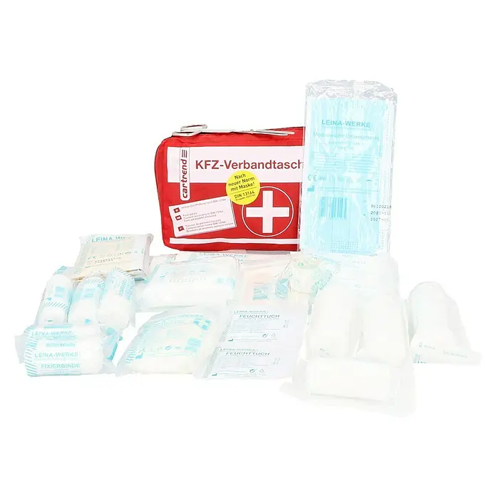Cartrend Kfz-Verbandtasche - DIN 13164 - Erste Hilfe Set mit Verbandsmaterial, Masken und Feuchttüchern in einer roten Tasche mit weißem Kreuz.