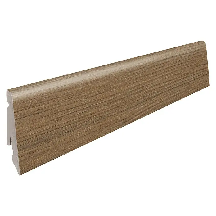 Living by Haro Sockelleiste Eiche Langley geräuchert - 220 cm x 19 mm x 58 mm, MDF - Ein Detailaufnahme einer braunen Holzfußleiste mit abgerundeter Oberkante und einer Nut auf der Rückseite. Perfekt für den Innenausbau.