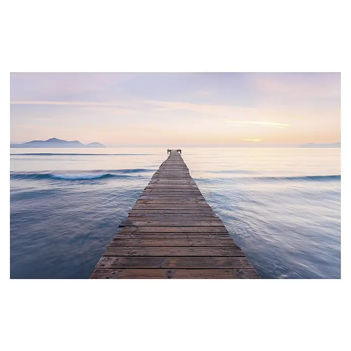 Komar Stefan Hefele Edition 1 Fototapete Peace - 4 -tlg., B x H: 400 x 250 cm, Vlies - Die lange Holzbrücke erstreckt sich ins ruhige Meer bei Sonnenuntergang, ein friedlicher Übergang zwischen Land und Wasser.