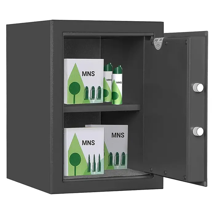 Format Munitionsschrank MNS 210 - Doppelbart-Hochsicherheitsschloss, L x B x H: 380 x 300 x 420 mm - Grauer Tresor mit offenstehender Tür, darin Munitionspackungen und Patronenbehälter auf zwei Regalen.